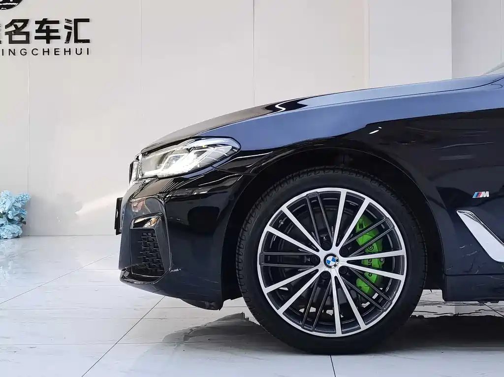 BMW 5 Series 2022 530Li Leading M Sports Package купить на сайте DeffCars