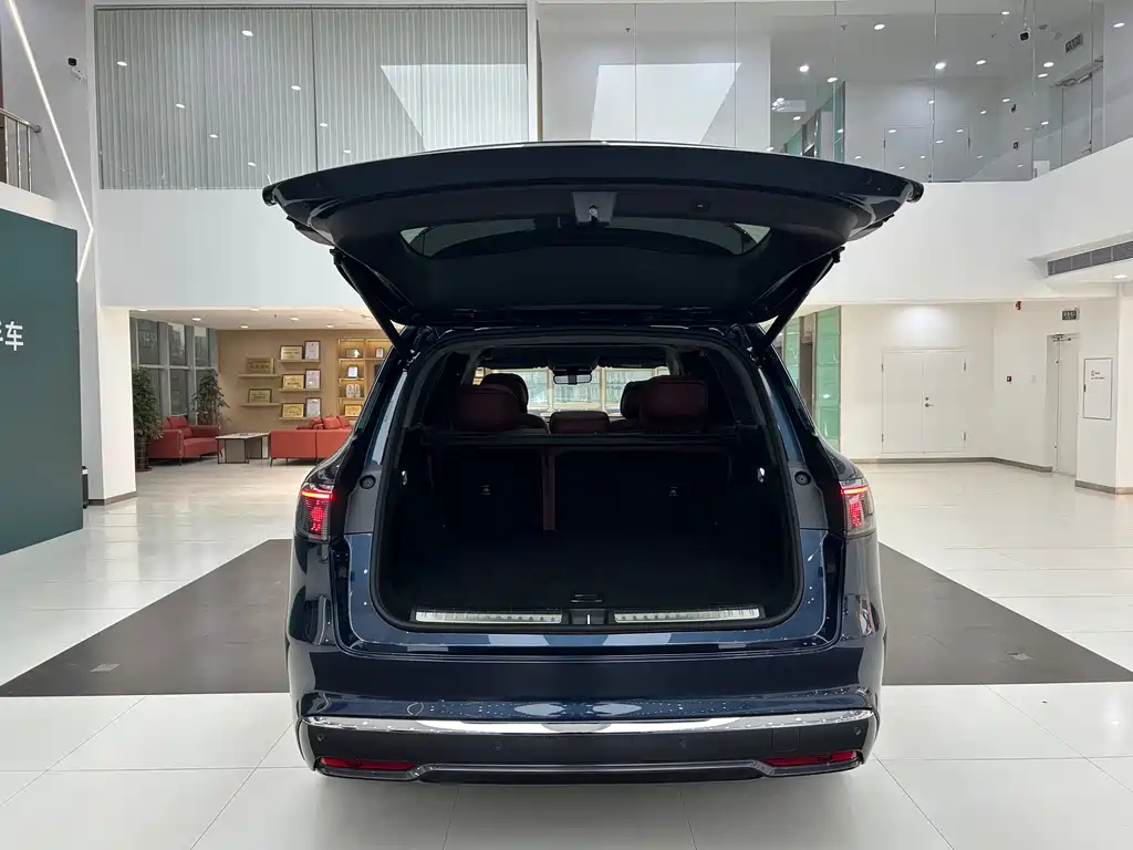 Wenjie M8 2025 extended range Ultra version 53.4kWh 5-seat version 192-line lidar) купить на сайте DeffCars