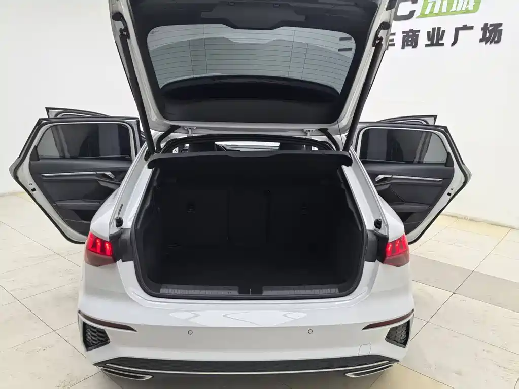 Audi A3 2024 Sportback 35 TFSI stylish and sporty купить на сайте DeffCars