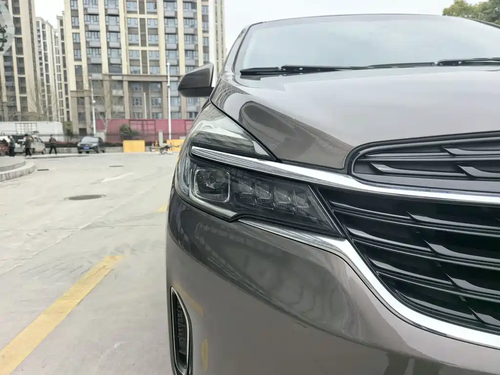 Buick GL8 2020 Land Business Class 652T Luxury купить на сайте DeffCars