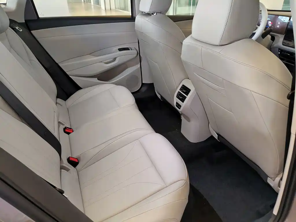 Lavida 2026 Pro 300TSI Starry Sky Intelligent Edition купить на сайте DeffCars
