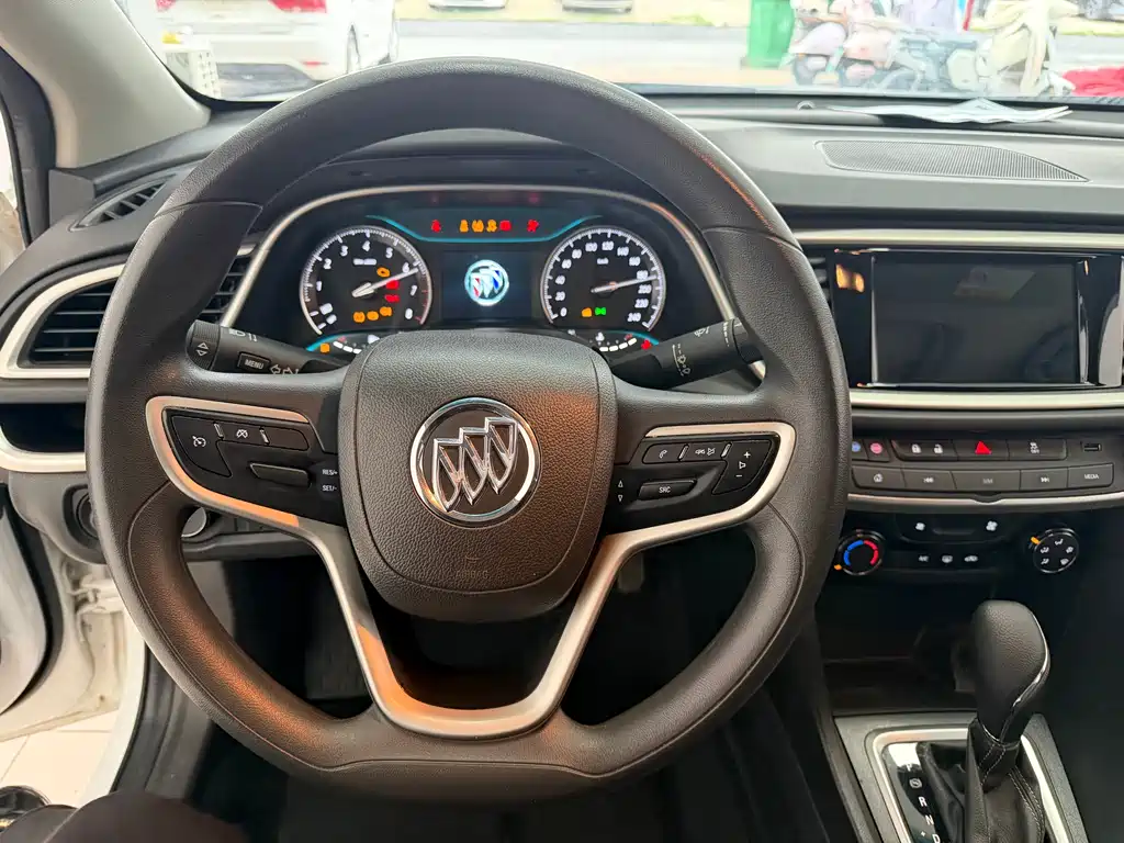 Yinglang 2021 model model 1.5L automatic elite model купить на сайте DeffCars