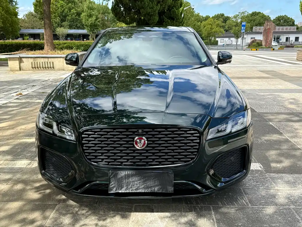 Jaguar XFL 2024 2.0T P250 two-wheel drive exclusive luxury version купить на сайте DeffCars
