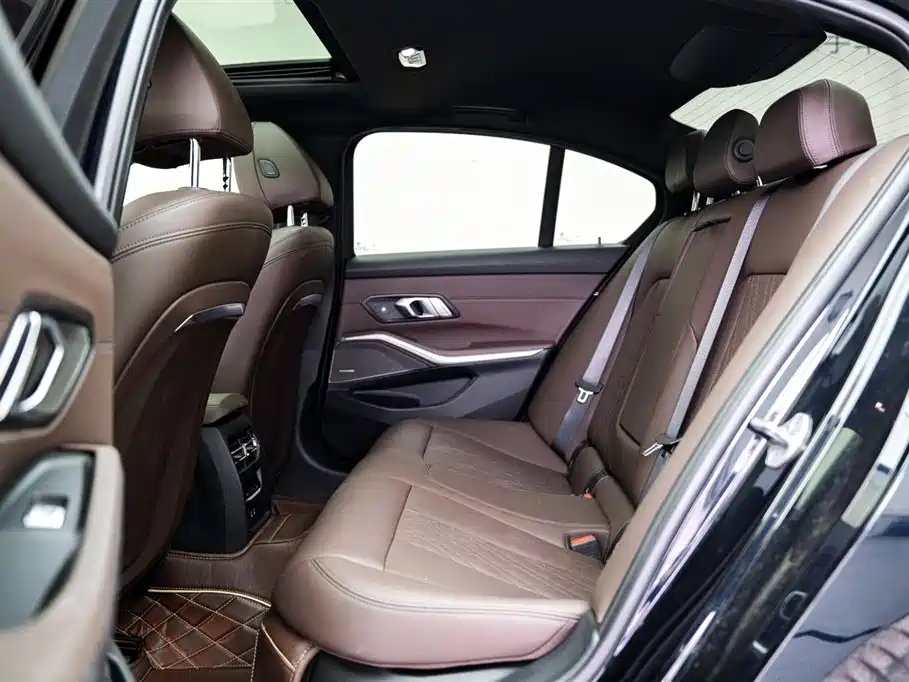 BMW 3 Series 2023 330i M Sports Night Package купить на сайте DeffCars