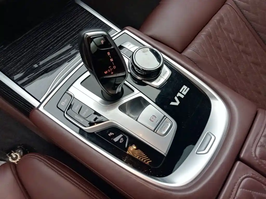BMW 7 Series 2019 M760Li xDrive V12 Sports Package купить на сайте DeffCars