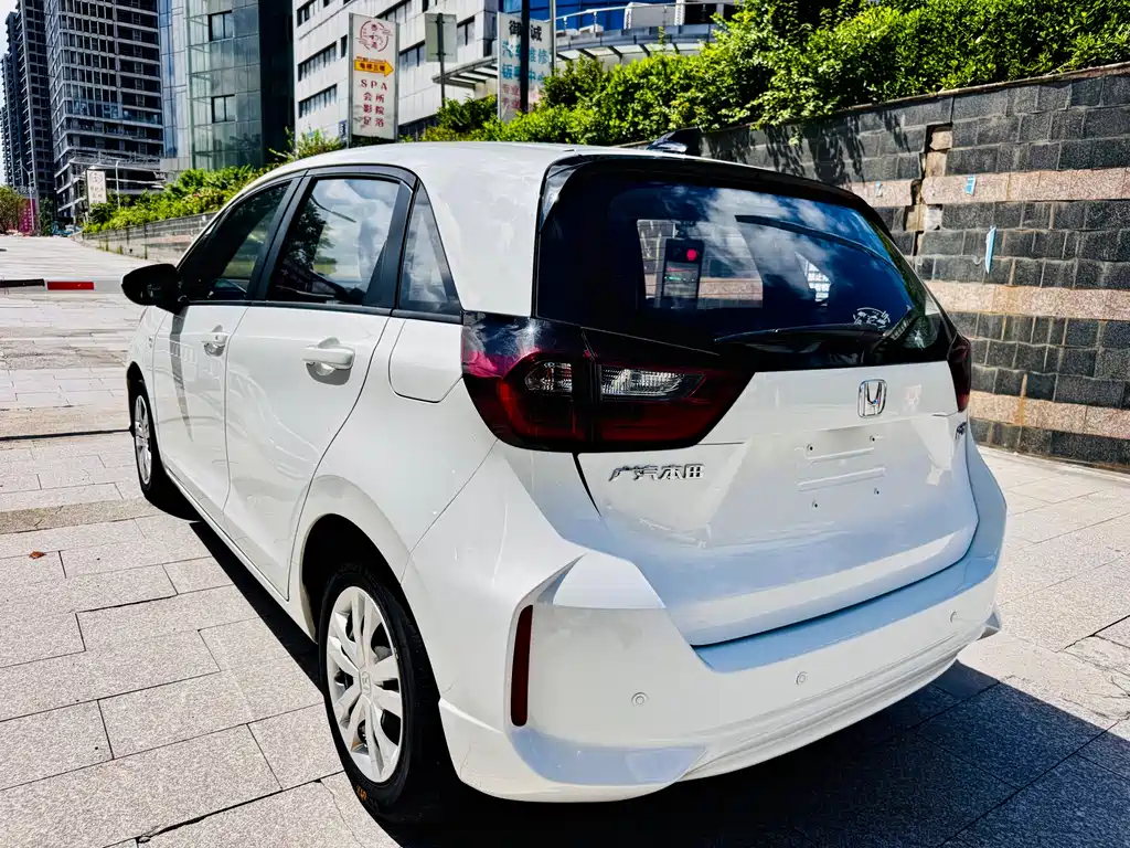 Fit 2021 1.5L CVT Chao Yue Edition купить на сайте DeffCars