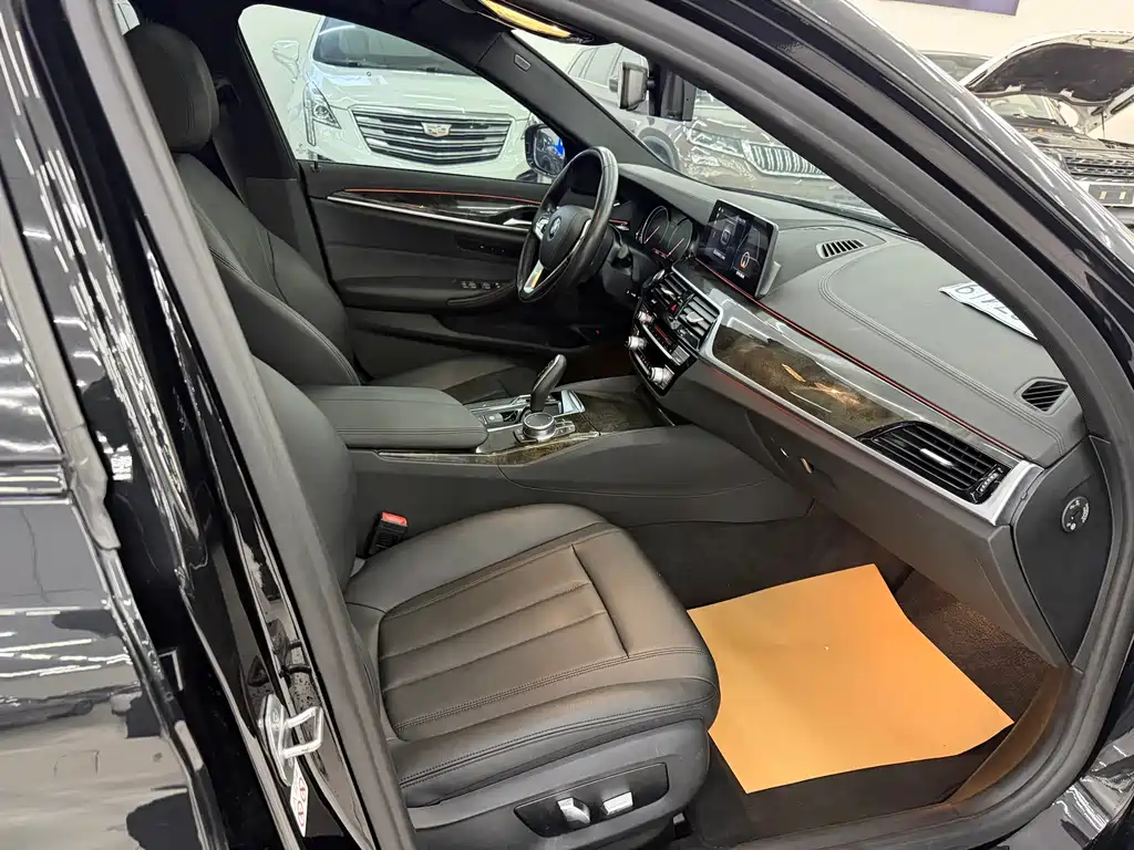 BMW 5 Series 2018 525Li M Sports Package купить на сайте DeffCars