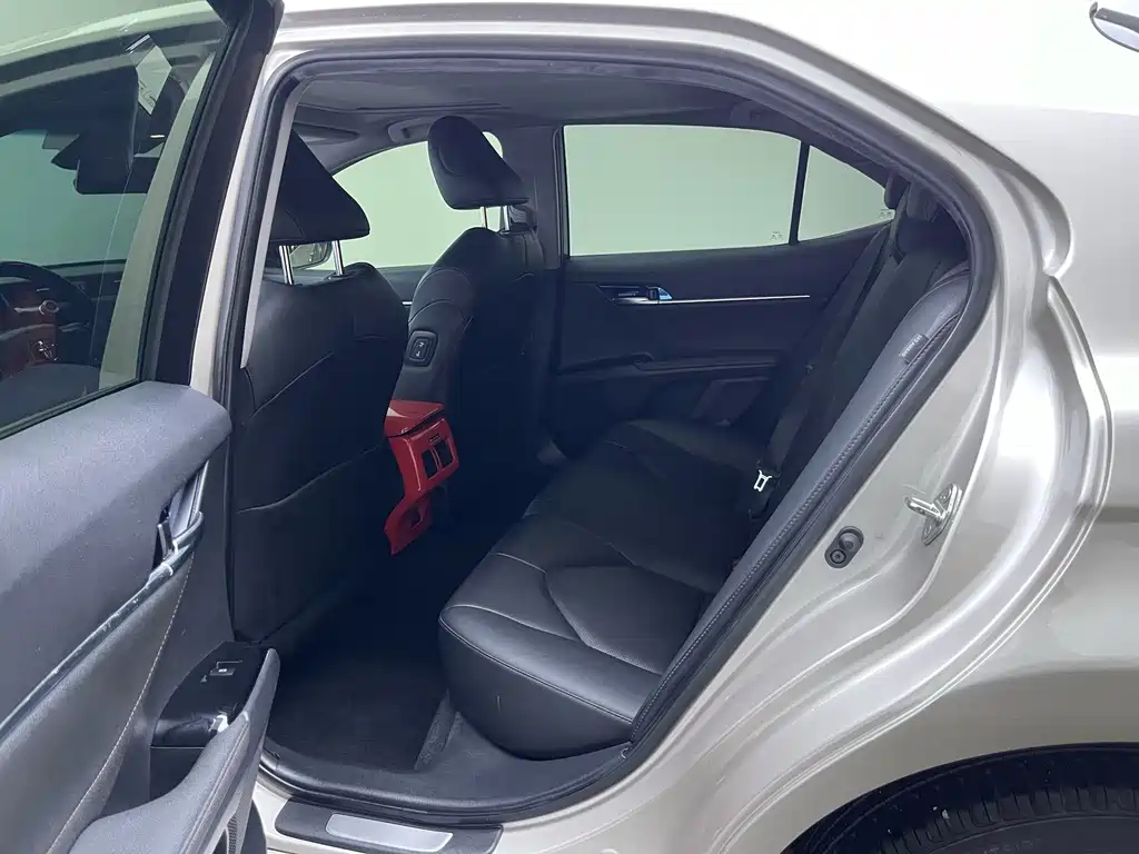 Camry 2019 2.0G Deluxe Edition National V купить на сайте DeffCars