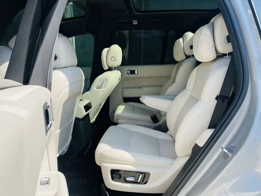Ideal L8 2024款 Ultra купить на сайте DeffCars