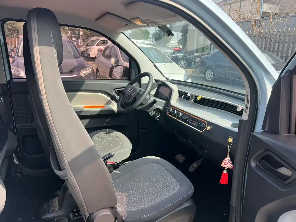 Hongguang MINIEV 2021 macaron sandwich model 120km ternary lithium купить на сайте DeffCars