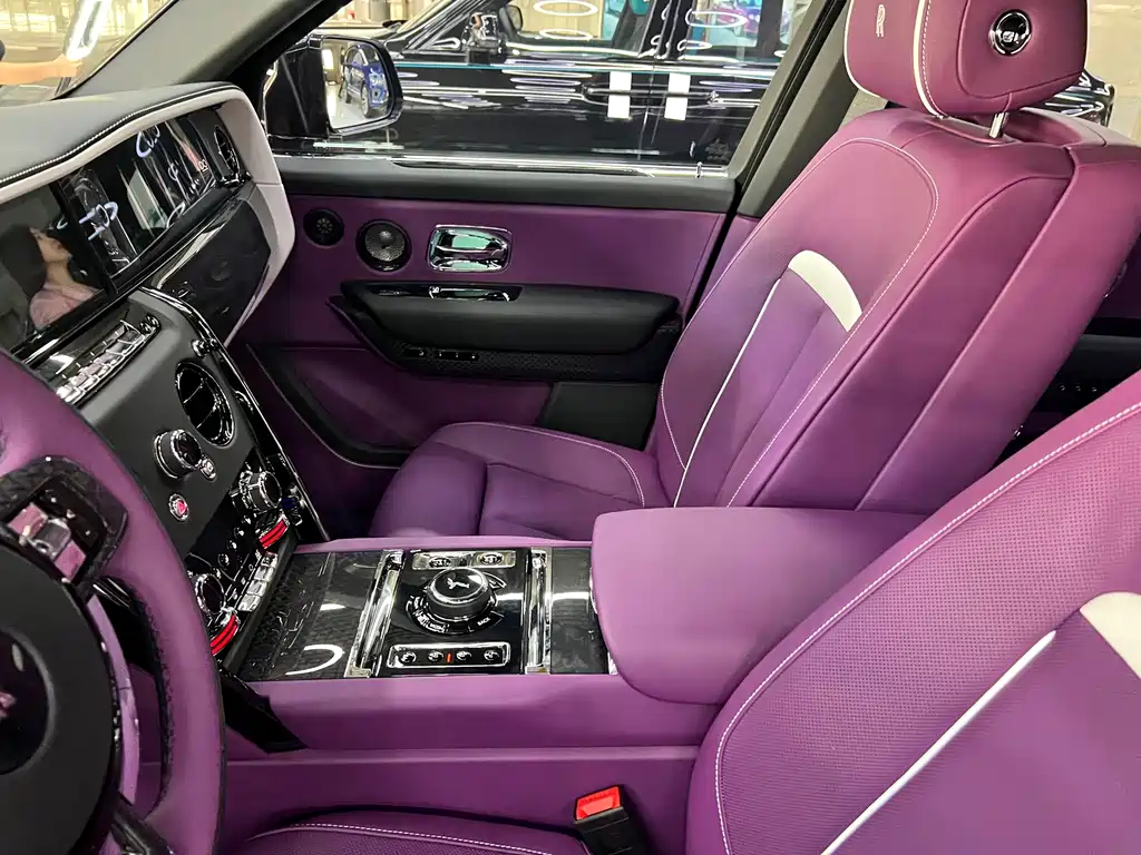 Cullinan 2024 Black Badge купить на сайте DeffCars