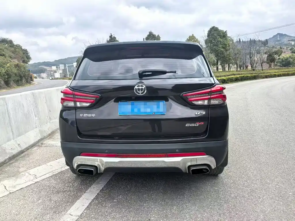 Zhonghua V7 2018 280T DCT luxury model 5 seats купить на сайте DeffCars