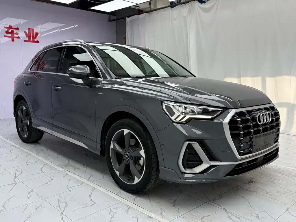Audi Q3 2022 35 TFSI Fashionable and Dynamic купить на сайте DeffCars