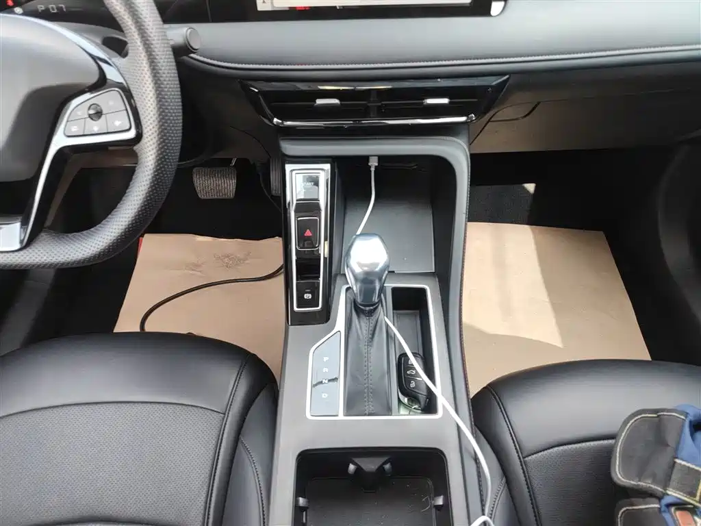 Roewe i5 2023 1.5L CVT Premium Edition купить на сайте DeffCars