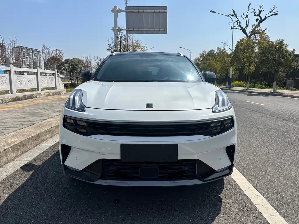 Lynk & Co 06 2020 1.5T Plus купить на сайте DeffCars