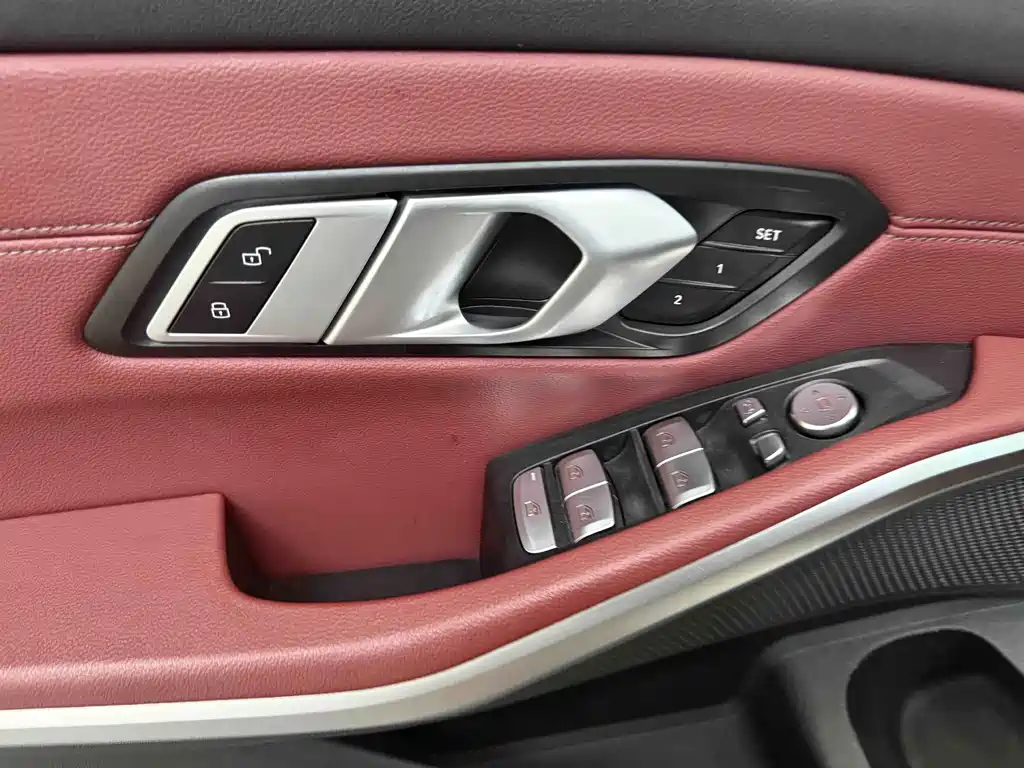 BMW 3 Series 2023 320i M Sports Package купить на сайте DeffCars