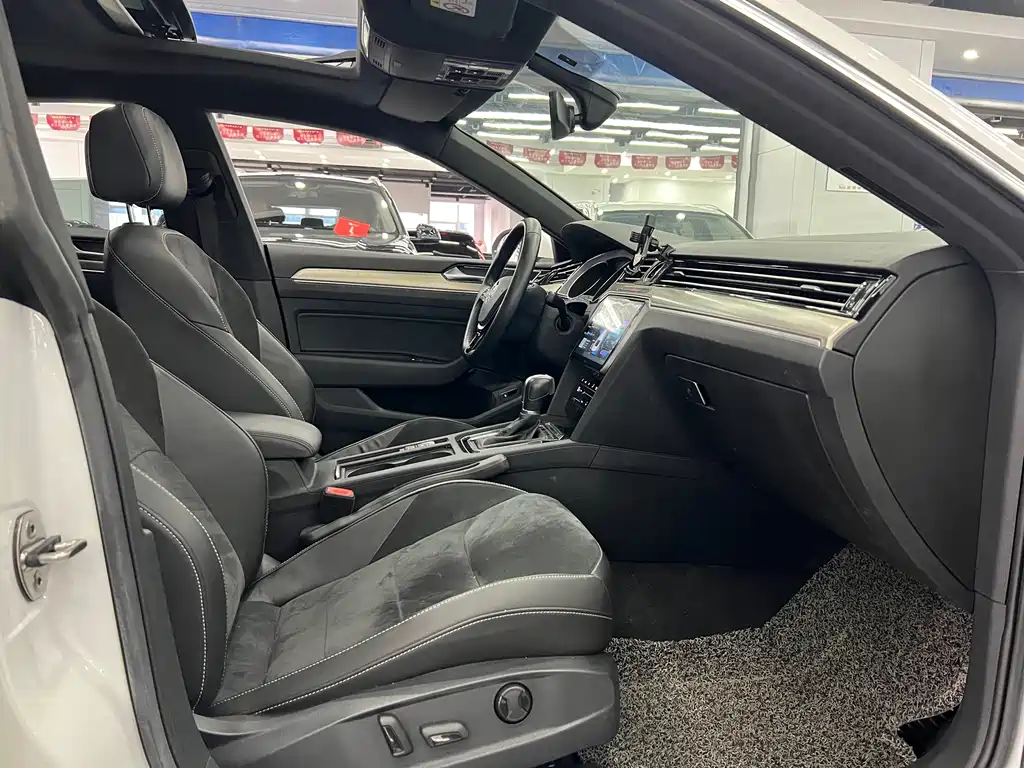 FAW-Volkswagen CC 2020 330TSI Huayan Edition National VI купить на сайте DeffCars