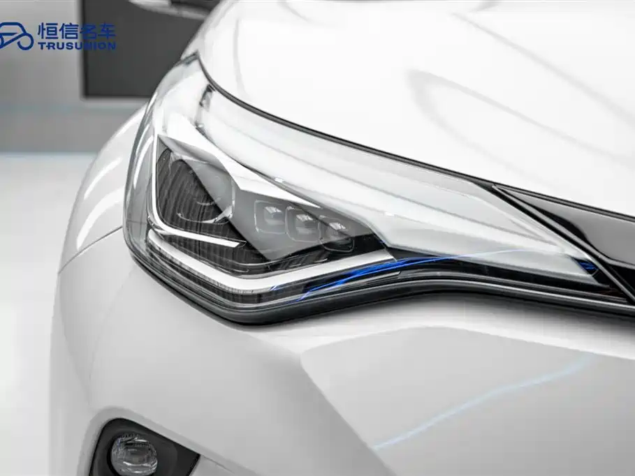 Toyota C-HR 2021 2.0L Luxury Edition купить на сайте DeffCars
