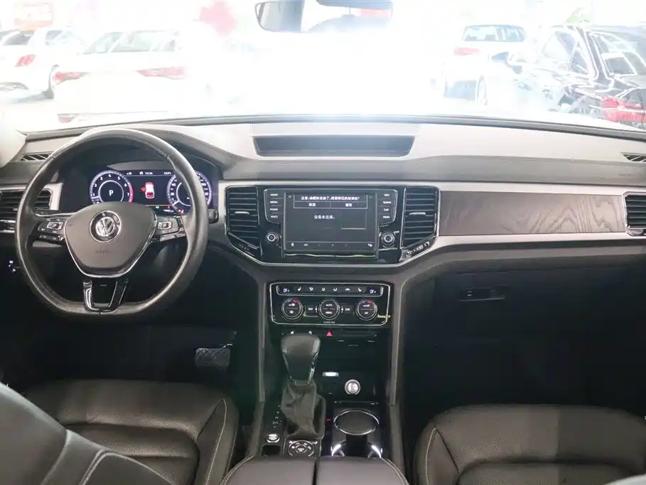 Touron 2017 380TSI four-wheel drive flagship version купить на сайте DeffCars
