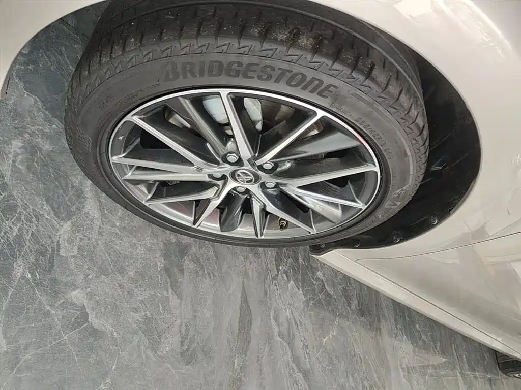 Camry 2021 2.5G Deluxe Edition купить на сайте DeffCars
