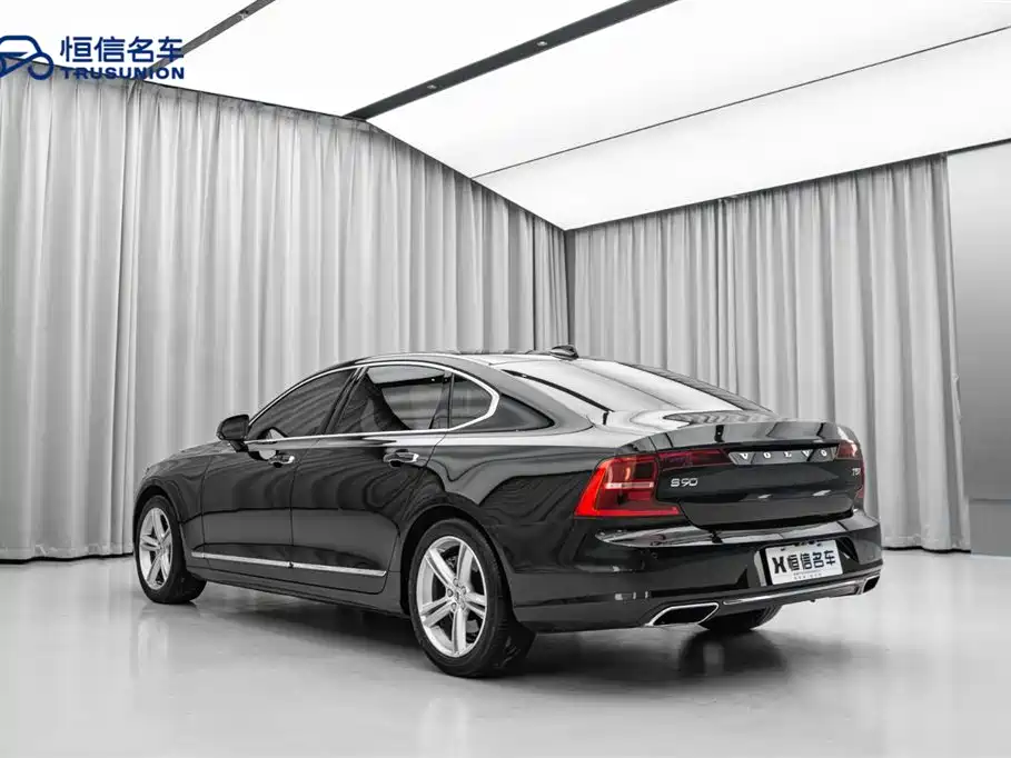 Volvo S90 2019 T5 Smart Edition купить на сайте DeffCars