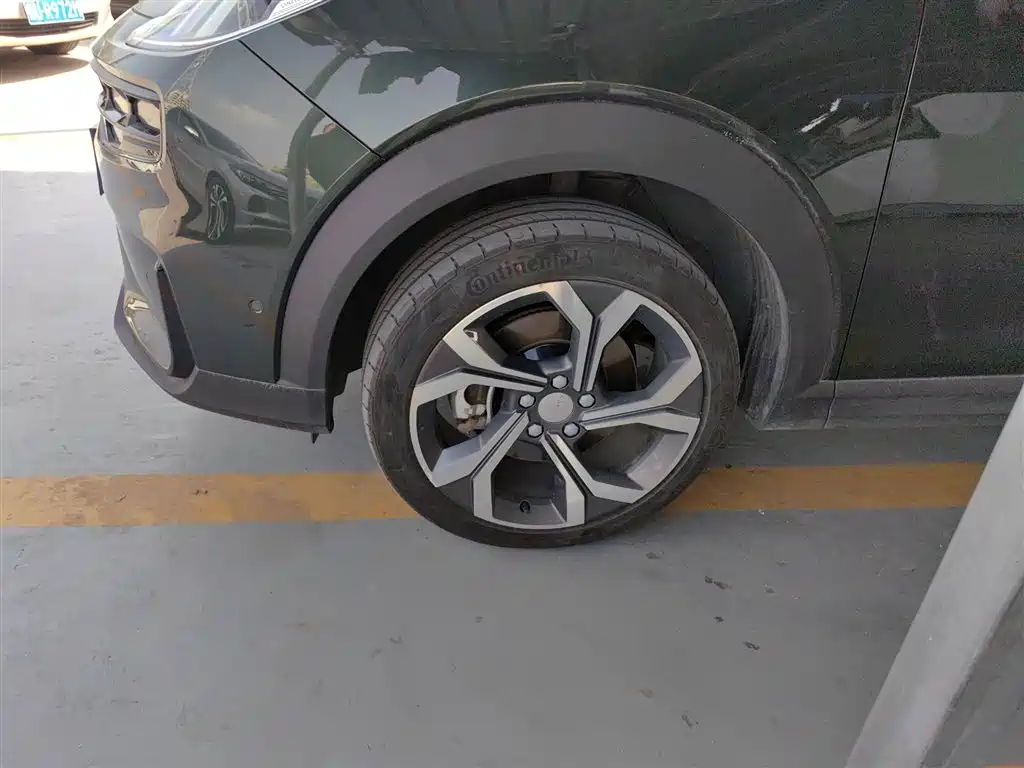 Lynk & Co 06 2023 Remix 1.5T Hero купить на сайте DeffCars