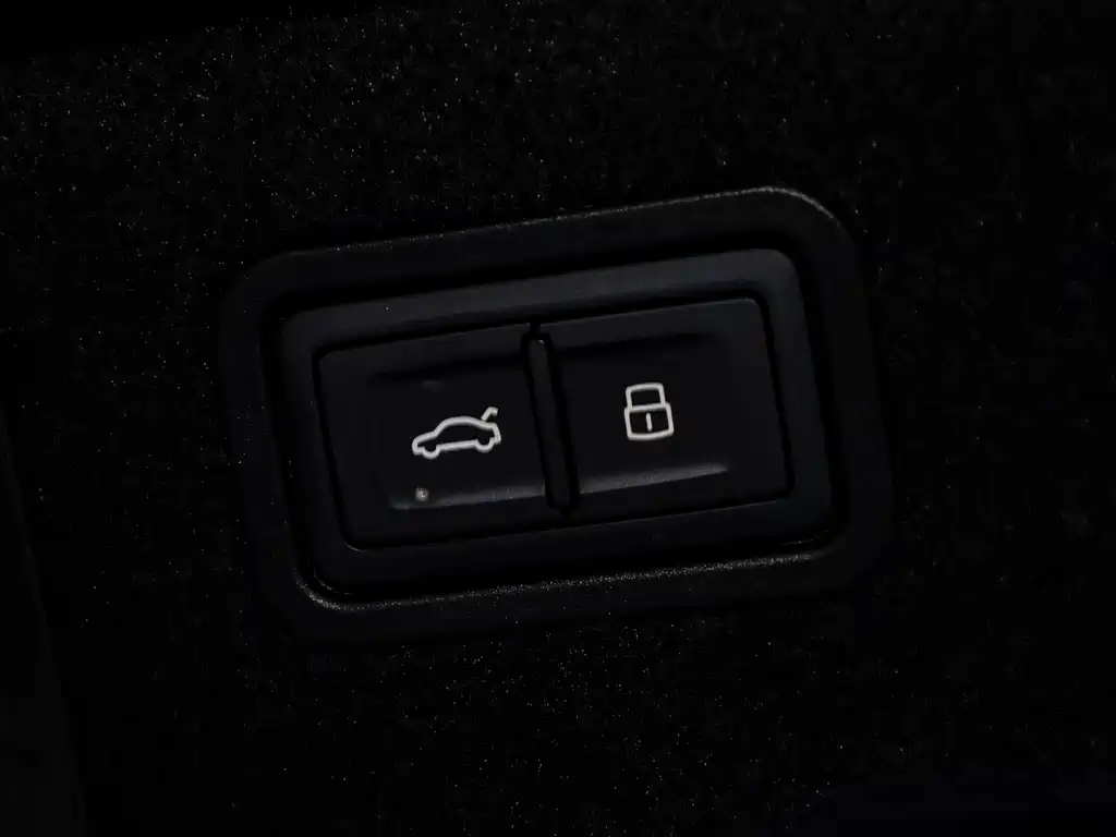 Audi A8 2021 A8L 50 TFSI quattro comfort type купить на сайте DeffCars