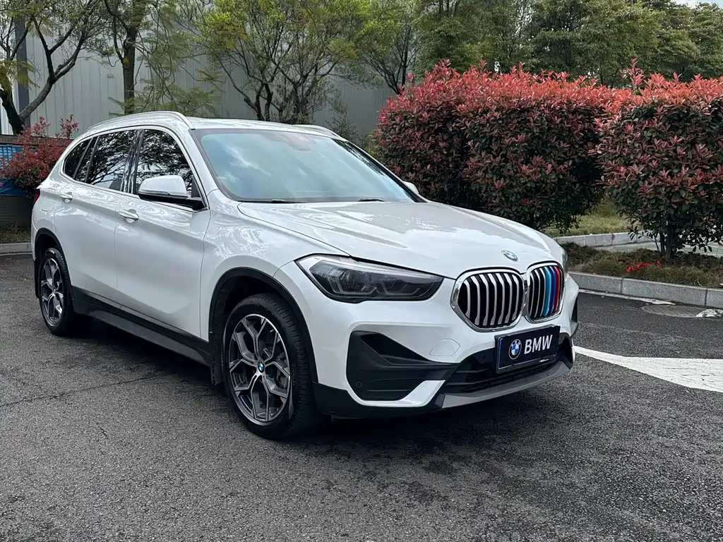 BMW X1 2020 sDrive25Li Leading Model купить на сайте DeffCars