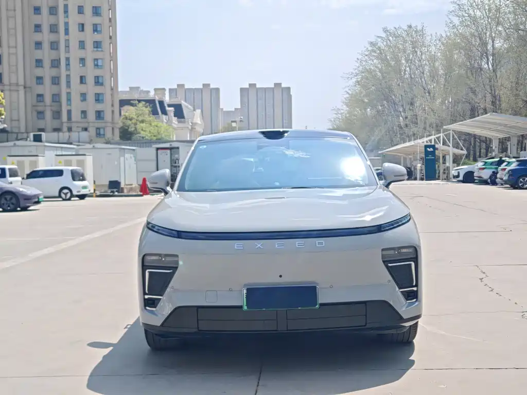 Star Era ET 2025 extended range 240 Max four-wheel drive assisted driving in urban areas купить на сайте DeffCars