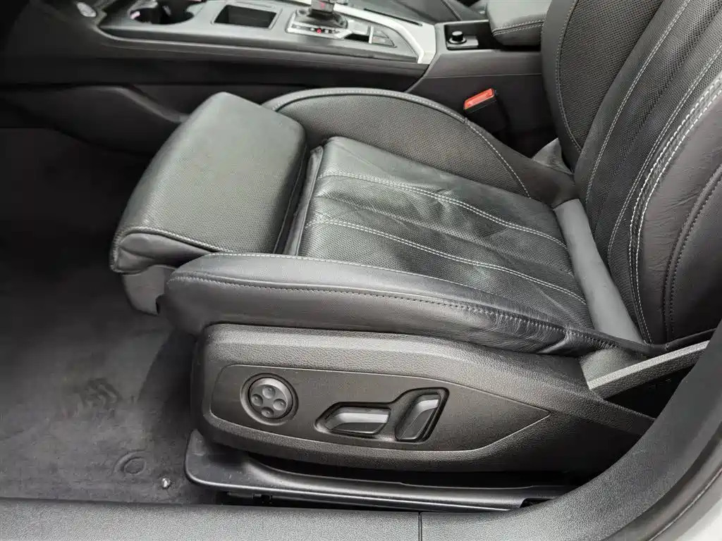 Audi A4L 2020 40 TFSI luxury and dynamic model купить на сайте DeffCars