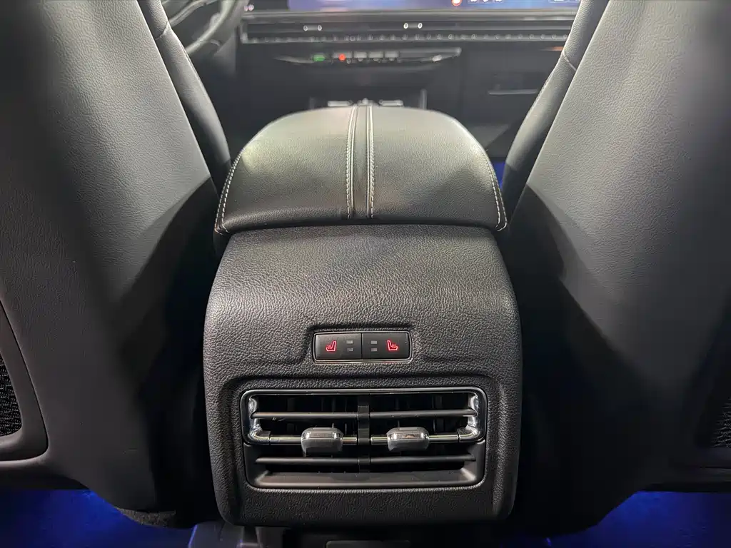 Adventurer 2024 2.0T four-wheel drive premium version купить на сайте DeffCars