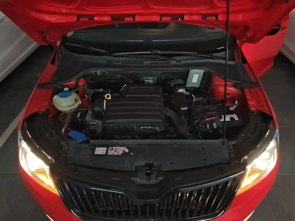 Xindong (Rapid Spaceback) 2016 facelift 1.6L automatic Senova Zhixing version купить на сайте DeffCars