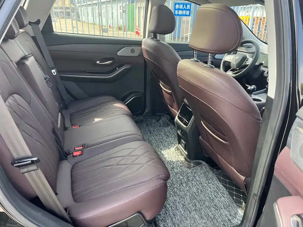 Jietu X90 PRO 2024 2.0T DCT Deluxe Edition 5 seats купить на сайте DeffCars
