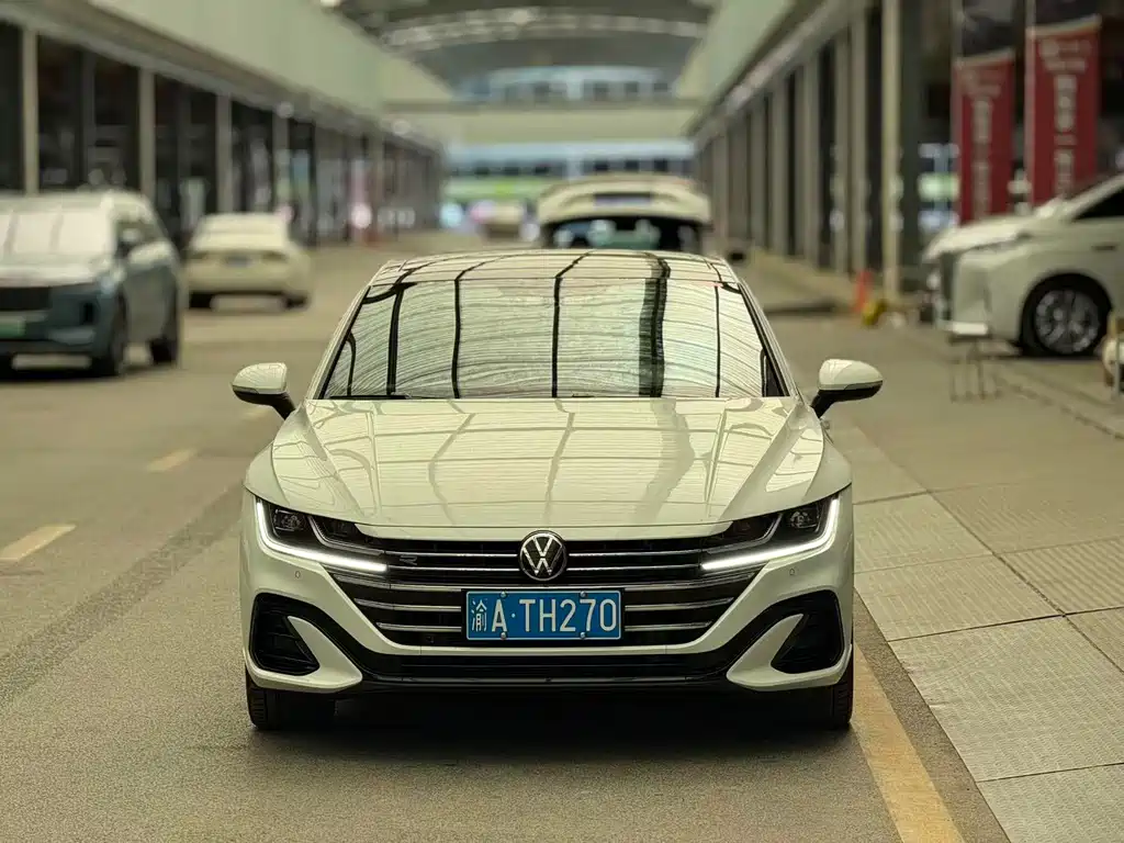 FAW-Volkswagen CC 2024 330TSI Dazzling Edition купить на сайте DeffCars