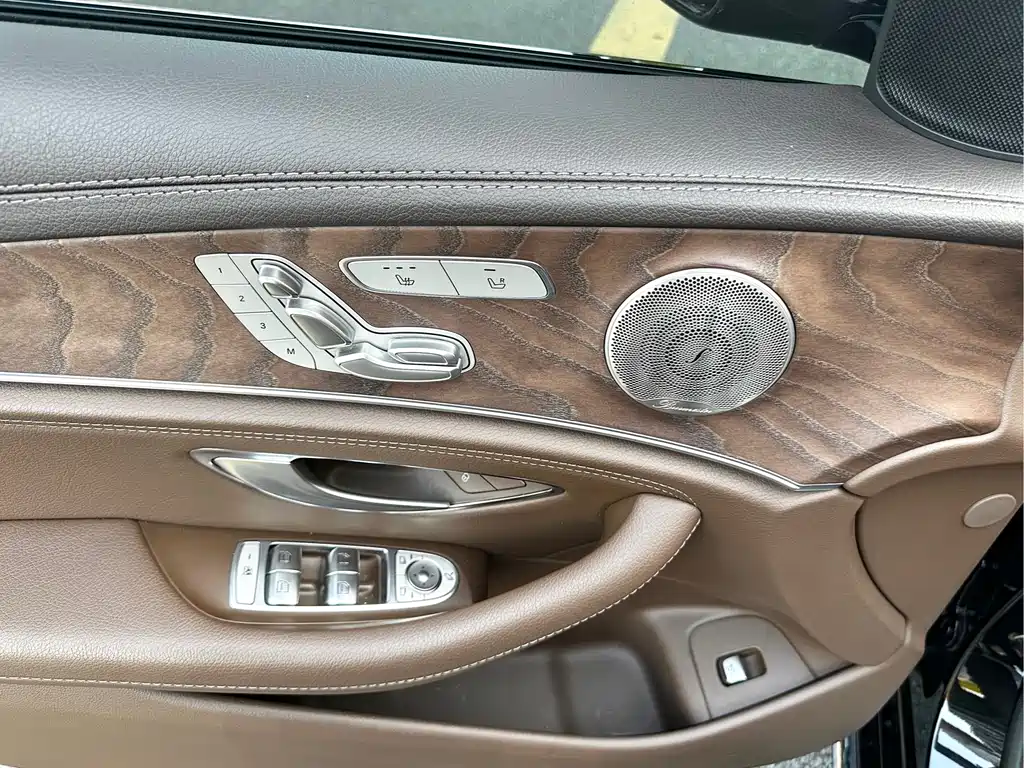 Mercedes-Benz E-Class 2022 E 300 L Luxury Model купить на сайте DeffCars