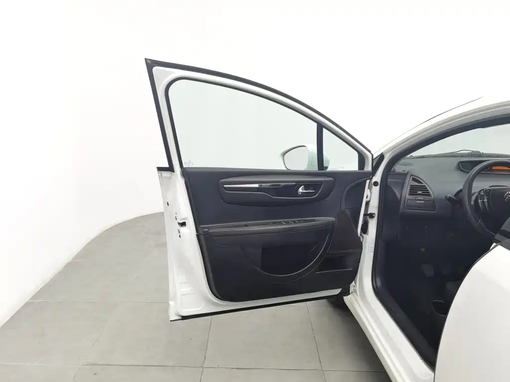 Sega 2013 sedan 2.0L manual Pinyue type купить на сайте DeffCars