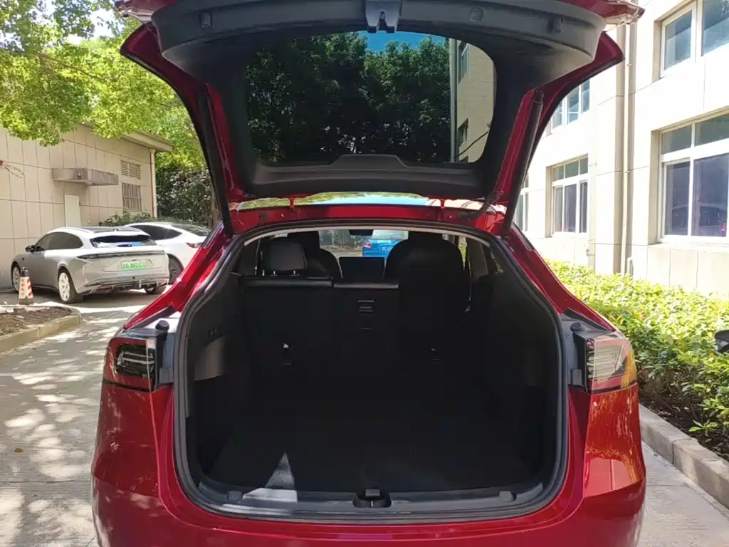 Model Y 2024 rear-wheel drive version купить на сайте DeffCars
