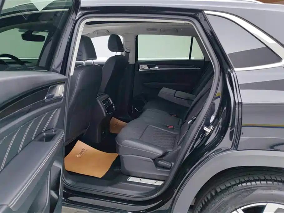 Touron 2020 Touron X facelift 380TSI four-wheel drive luxury version купить на сайте DeffCars