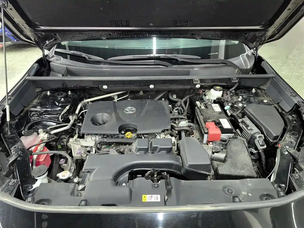 RAV4 Rongfang 2024 2.0L CVT two-wheel drive urban version купить на сайте DeffCars