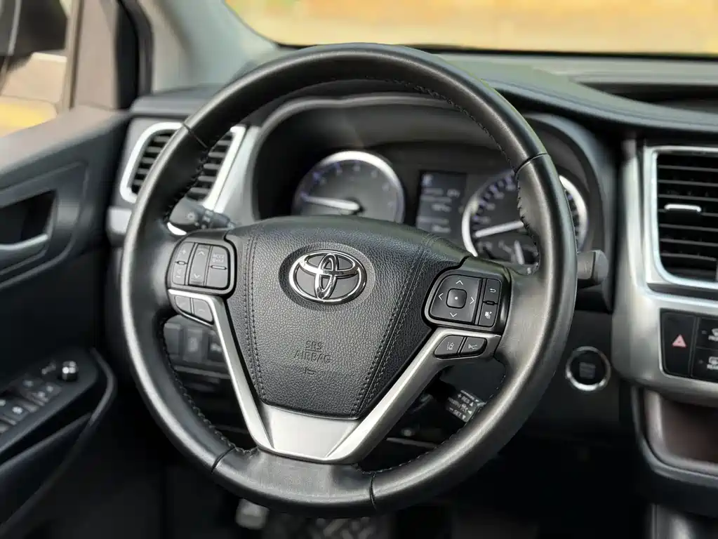 Highlander 2021 2.0T four-wheel drive luxury version 7 seats купить на сайте DeffCars