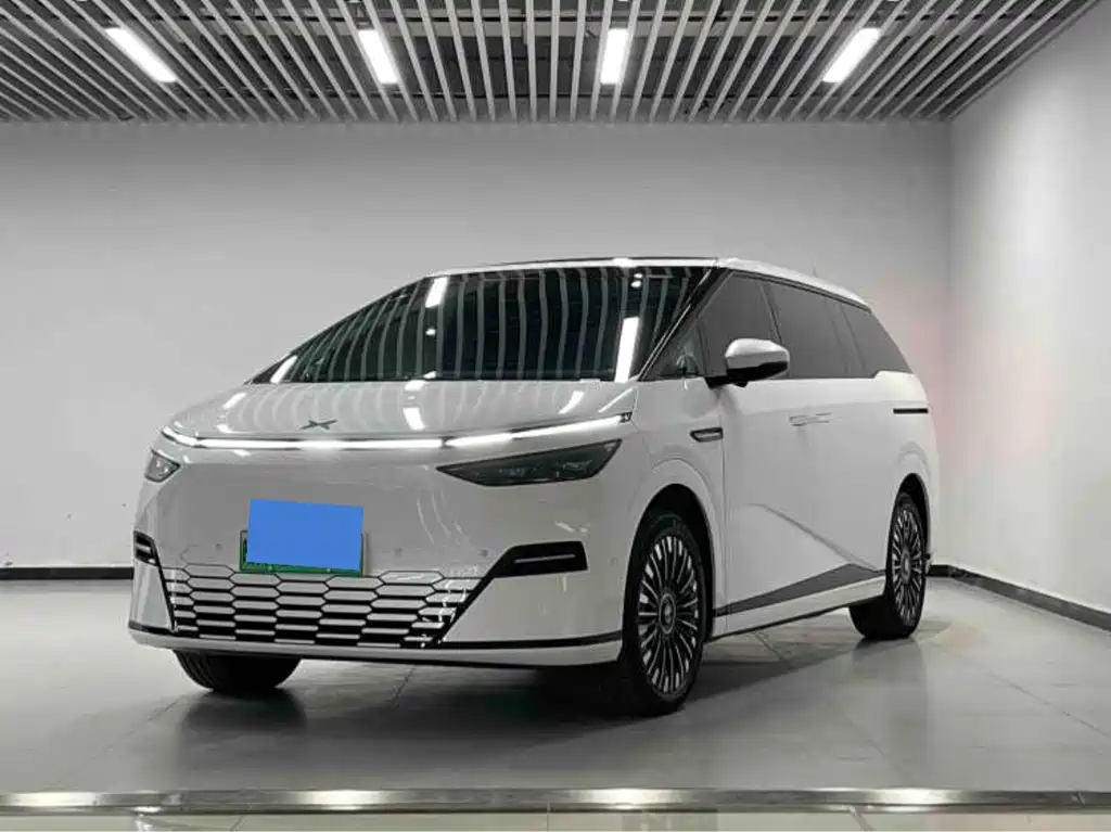 Xpeng X9 2025 pure electric 740 long battery life Max купить на сайте DeffCars