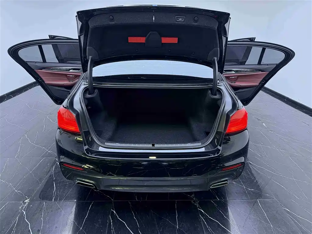 BMW 5 Series 2018 facelift 530Li xDrive M Sports Package купить на сайте DeffCars