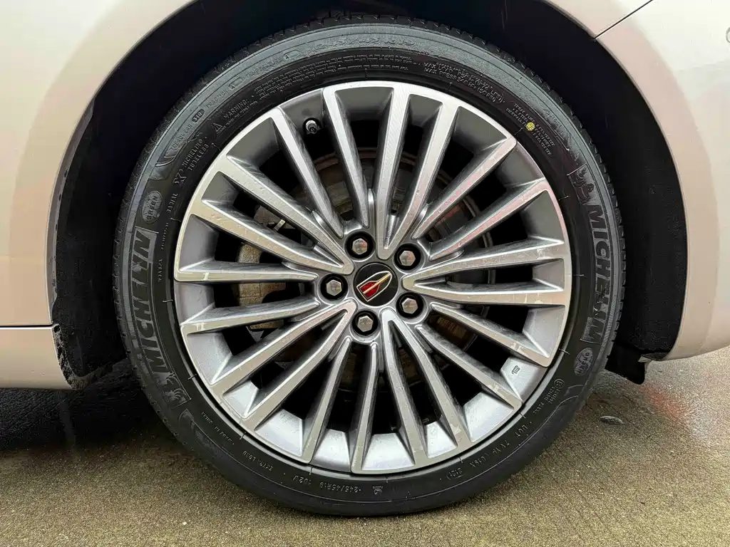 Hongqi H9 2020 2.0T Zhilian Qichang Edition купить на сайте DeffCars