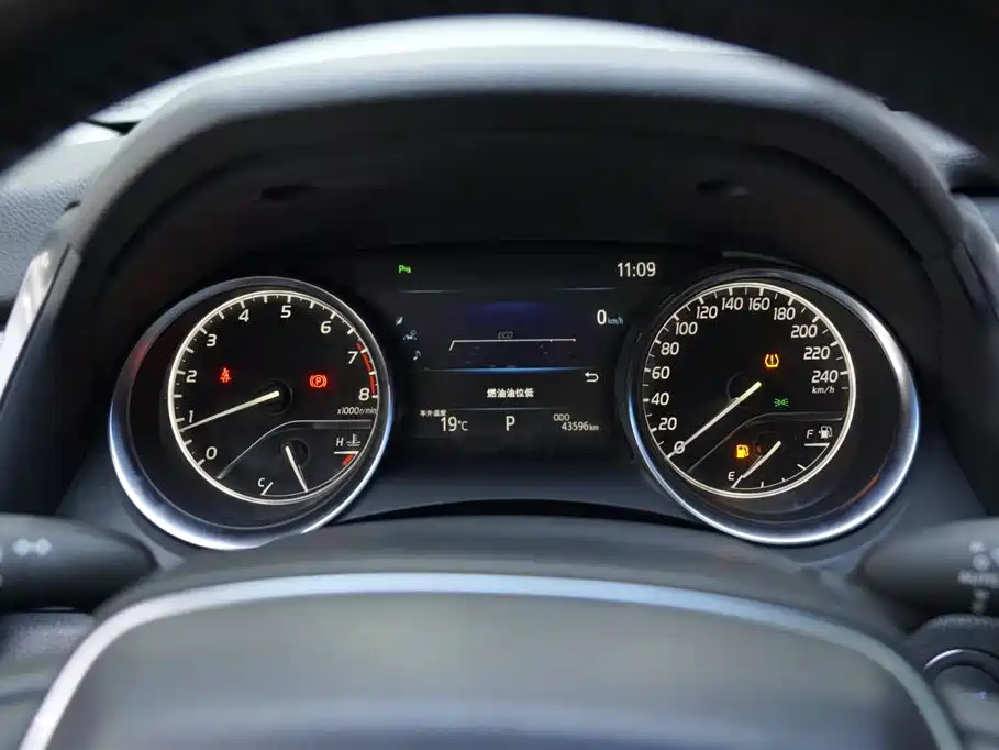 Camry 2019 2.0G Deluxe Edition National VI купить на сайте DeffCars