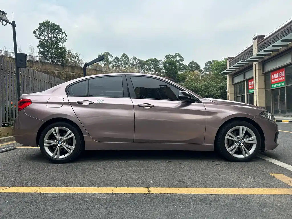 BMW 1 Series 2018 118i Design Package купить на сайте DeffCars