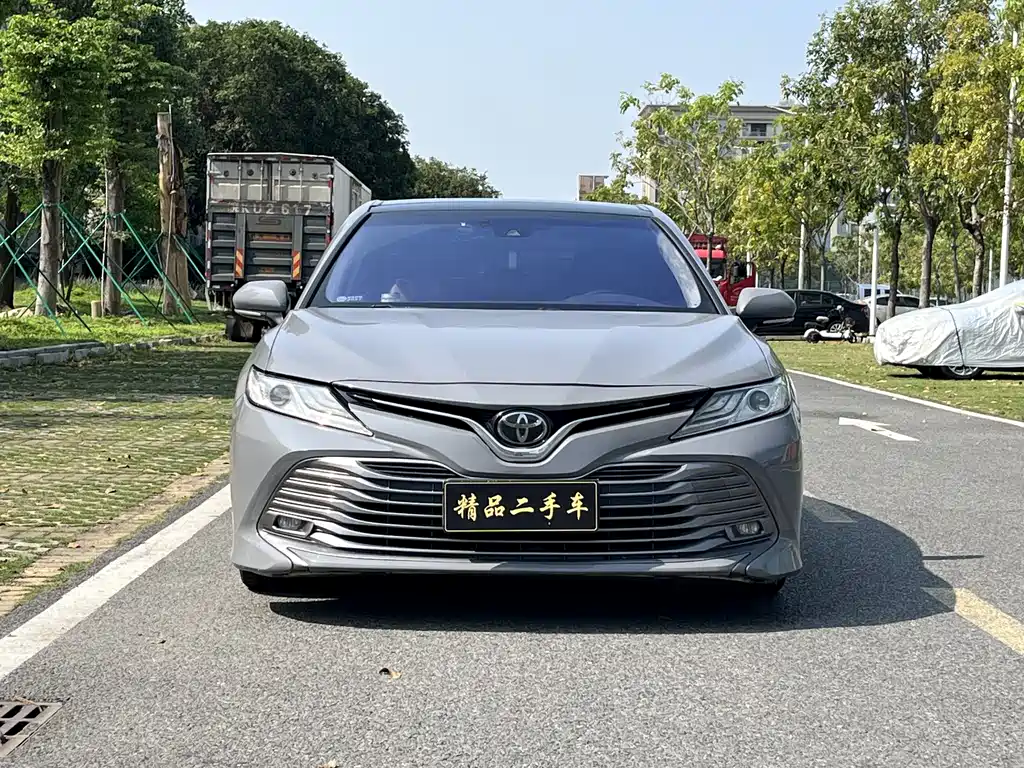 Camry 2018 2.5G Deluxe Edition купить на сайте DeffCars