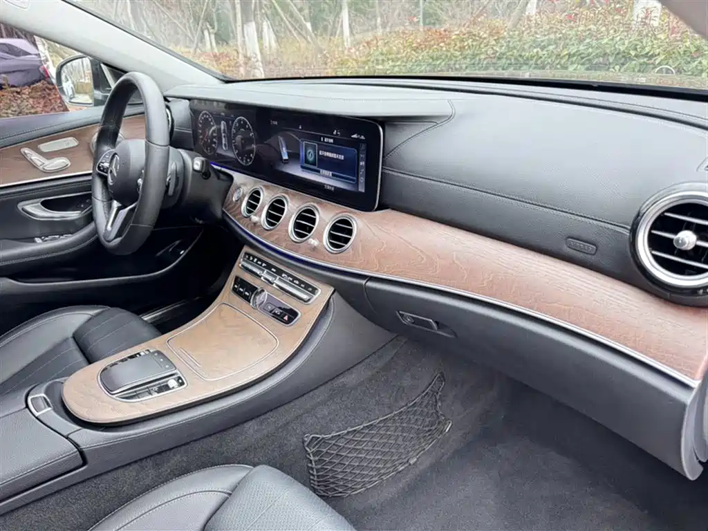 Mercedes-Benz E-Class 2020 E 260 L купить на сайте DeffCars
