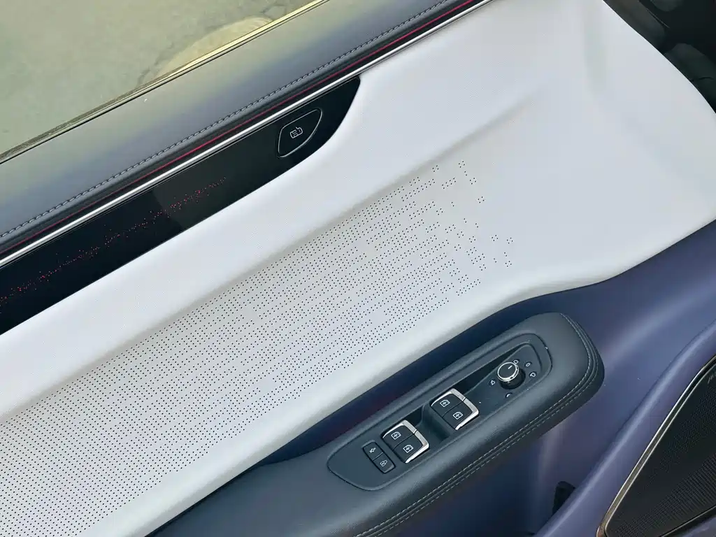 Gaohe HiPhi X 2021 flagship version 6 seats купить на сайте DeffCars