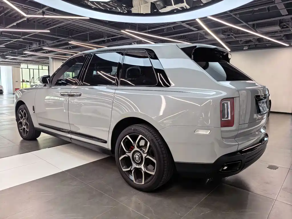 Cullinan 2020 Black Badge купить на сайте DeffCars