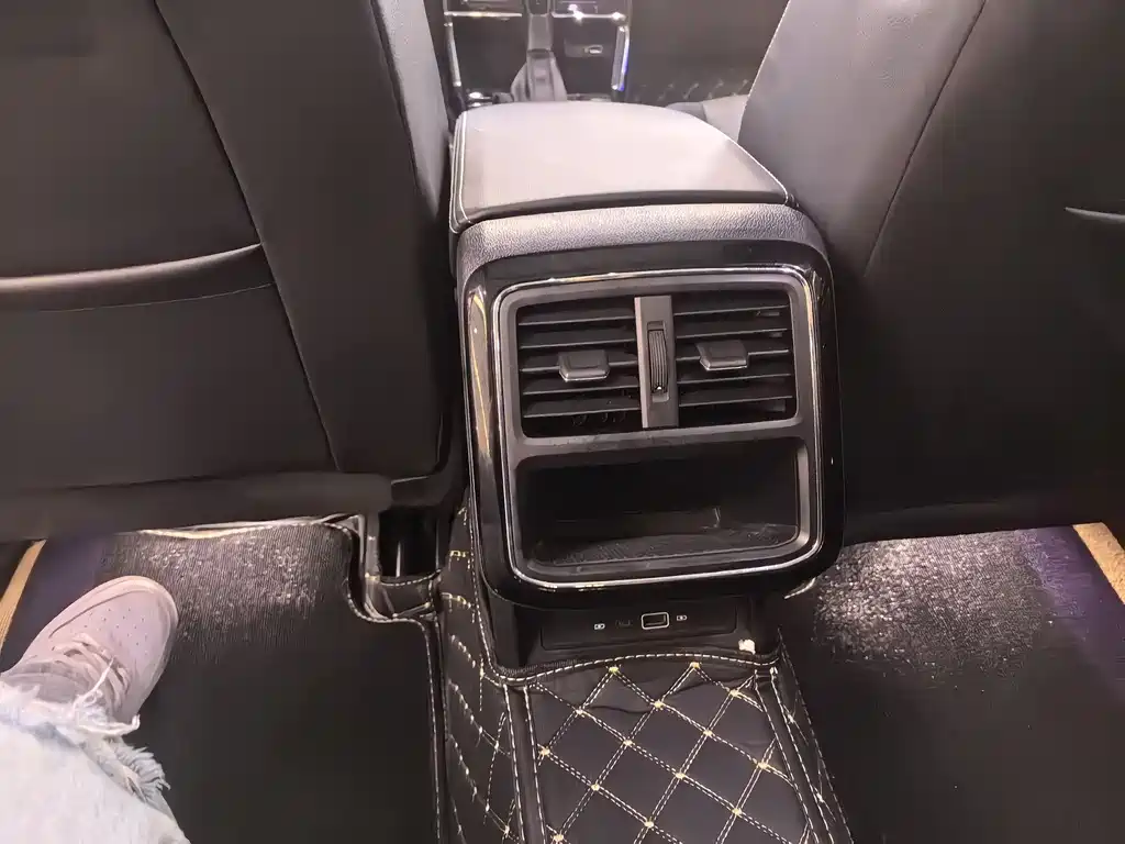 Passat 2023 330TSI Deluxe Edition купить на сайте DeffCars